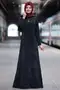 Schwarzes Esin-Kleid