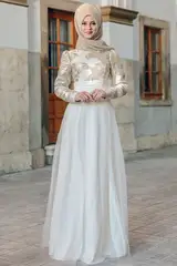 Ecru Farbe Nadide Abendkleid