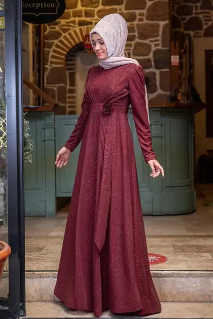 Burgund Farbe Mara Silbriges Abendkleid