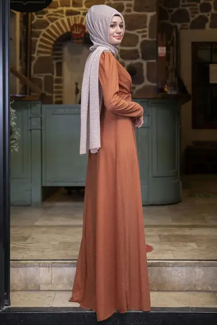 Tile Color Mara Silbriges Abendkleid