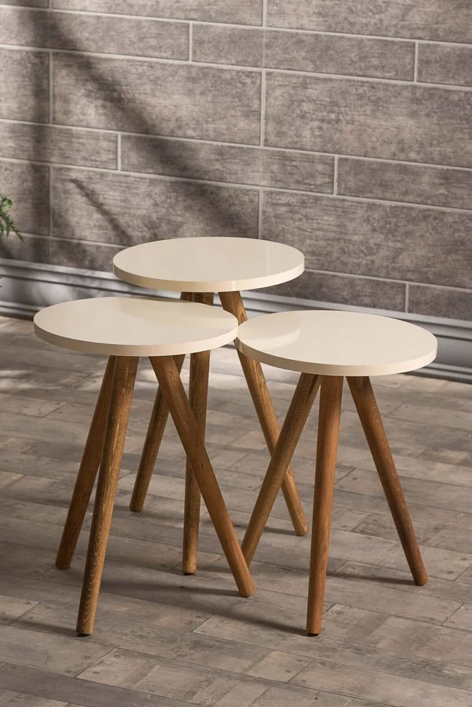 3-Piece Round Nesting Table Set Turned Wooden Legs - Cream