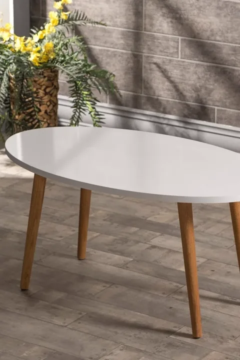 Turned Wooden Leg Oval Coffee Table - White