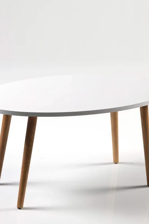 Turned Wooden Leg Oval Coffee Table - White