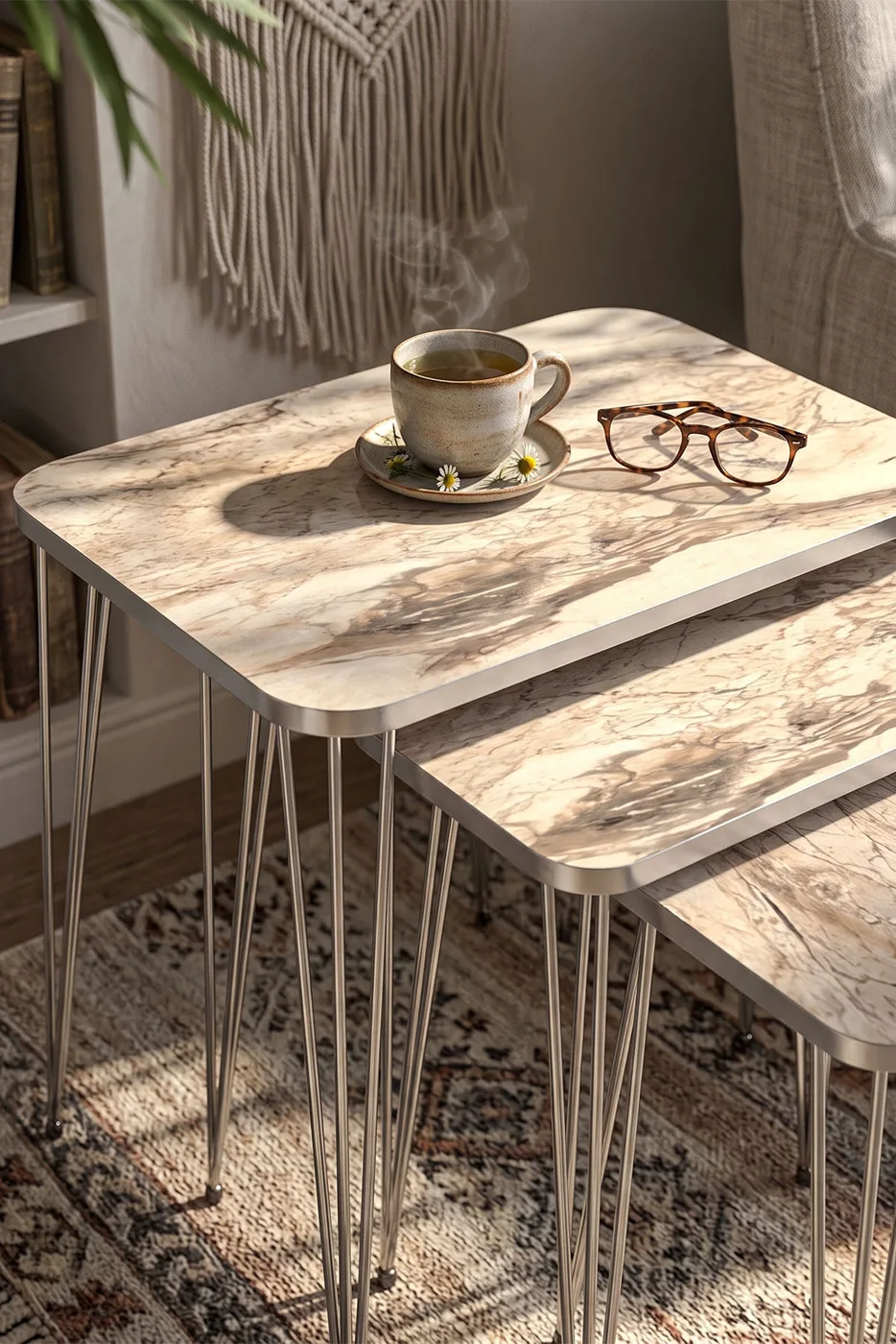 Ensemble de tables gigognes carrées pieds en fil doré - Effet marbre blanc