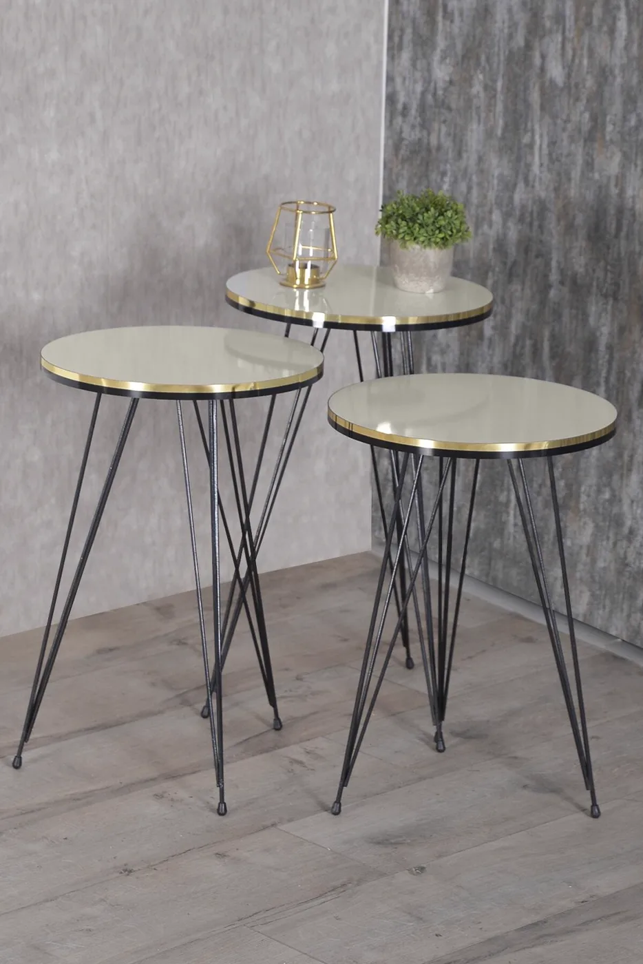 Black Wire Leg Oval 4-Piece Table Set - Cream