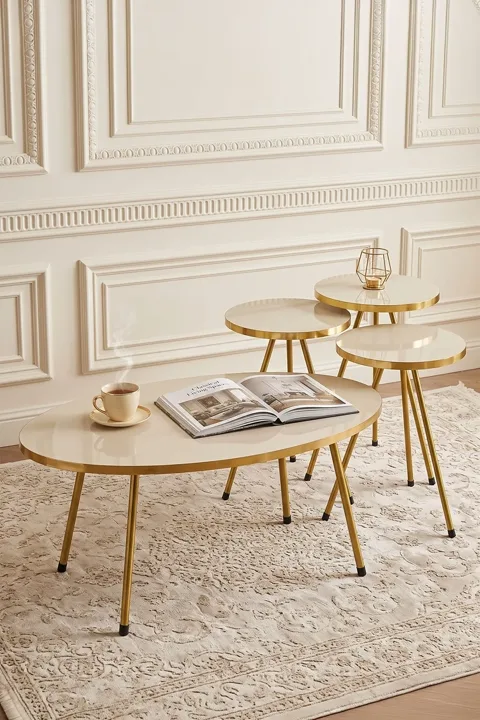 Ovales Couchtisch- & Satztisch-Set mit goldfarbenen Metallbeinen - Creme