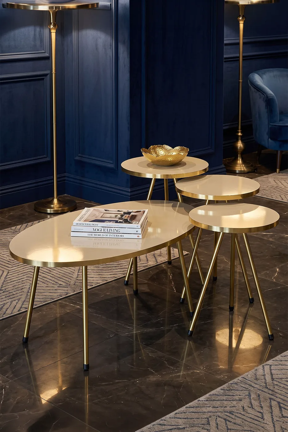 Ovales Couchtisch- & Satztisch-Set mit goldfarbenen Metallbeinen - Creme