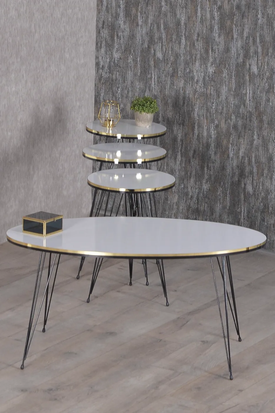 Black Wire Leg Oval 4-Piece Table Set - White