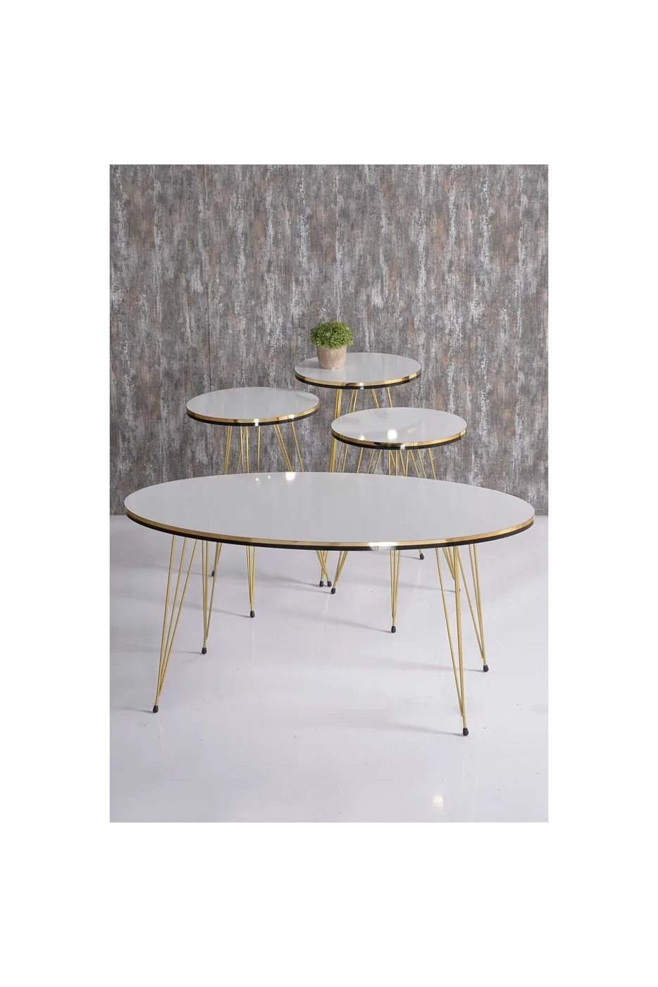 Round 4-Piece Table Set Gold Wire Legs - White Marble Effect 1