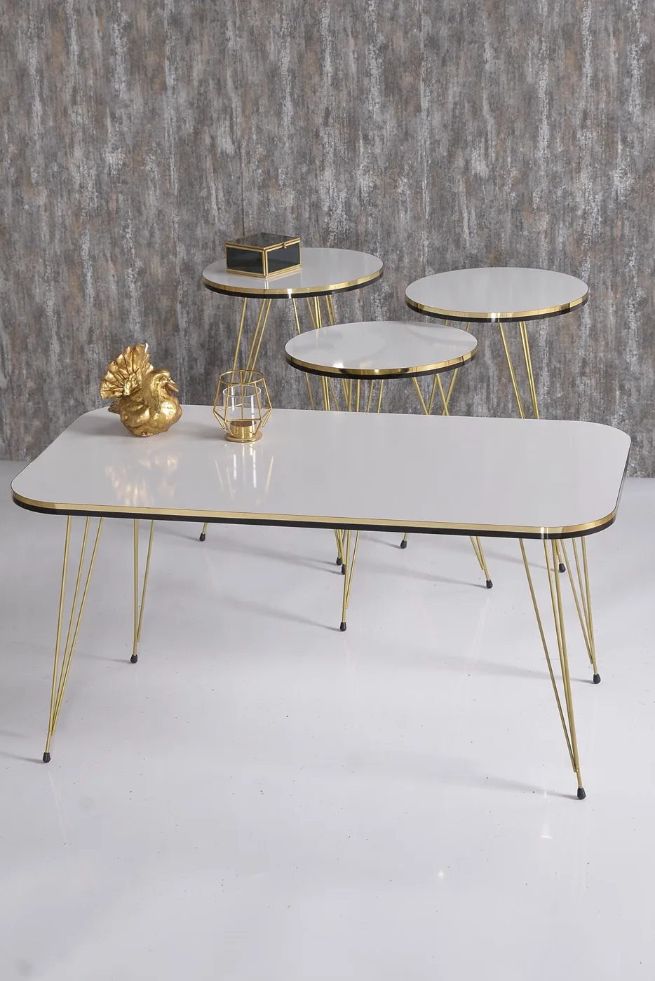 Round 4-Piece Table Set Gold Wire Legs - White