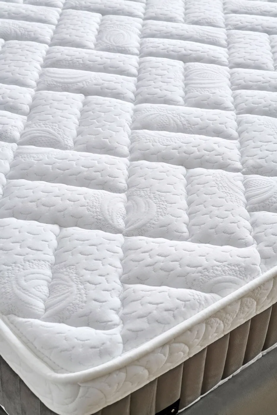 London 120x200 Single Mattress, Divan Base, Headboard Set CP1031