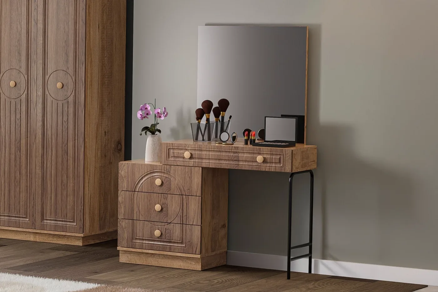 Bohem Chest of Drawers - Atlantic Pine / Walnut TN0170