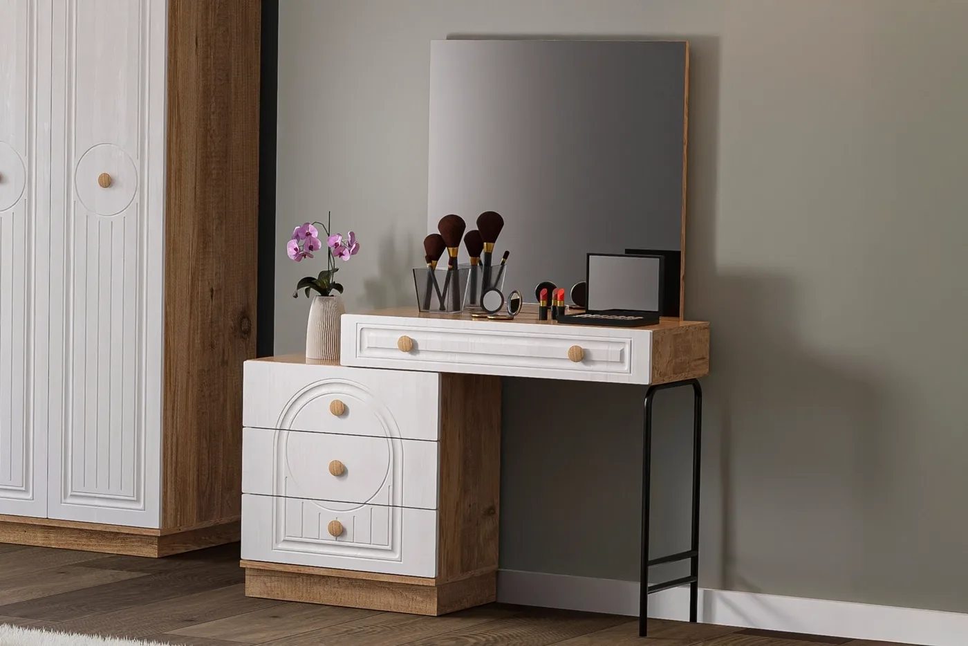 Bohem Chest of Drawers - Atlantic Pine / White TN0180