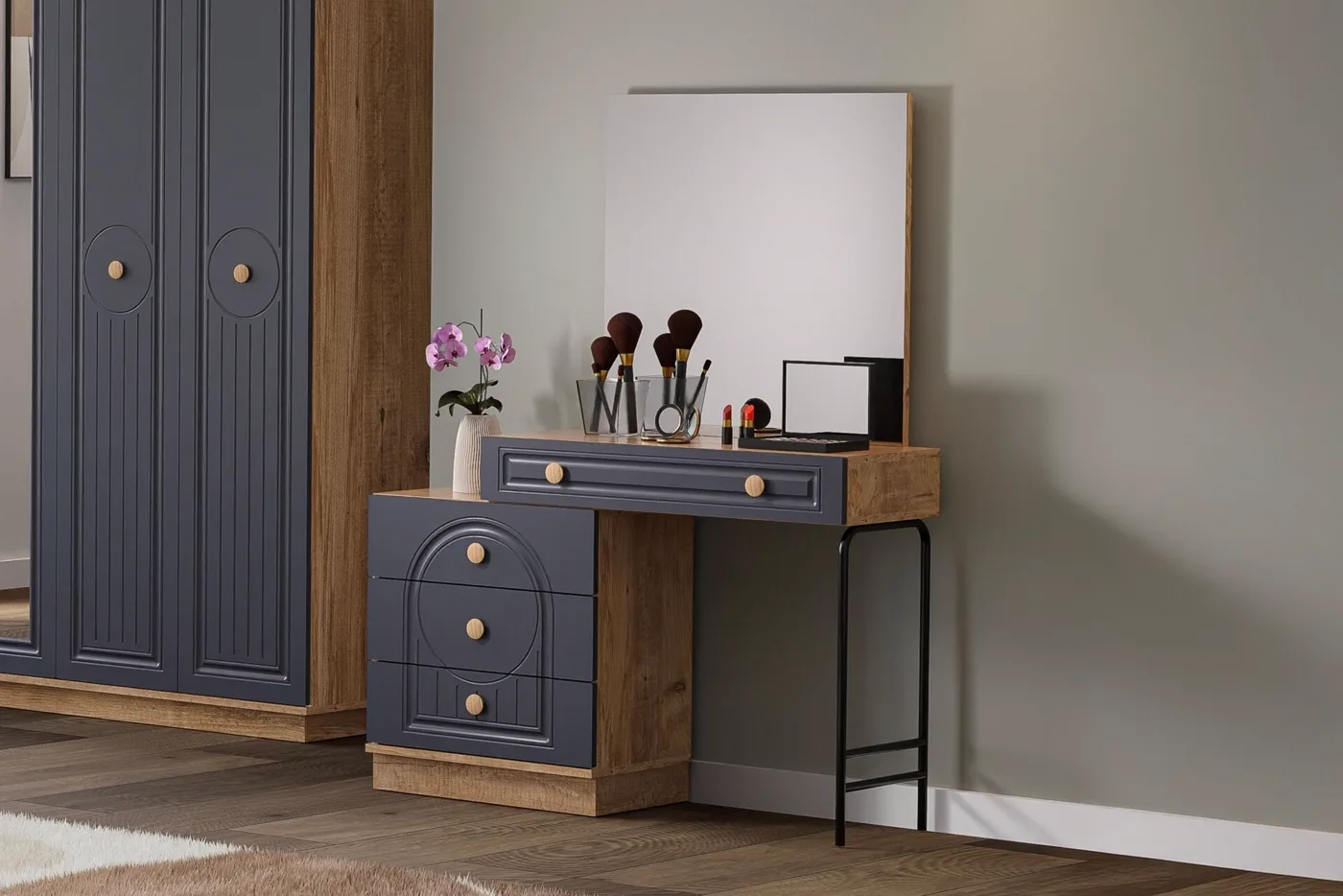 Bohem Chest of Drawers - Atlantic Pine / Anthracite TN0172