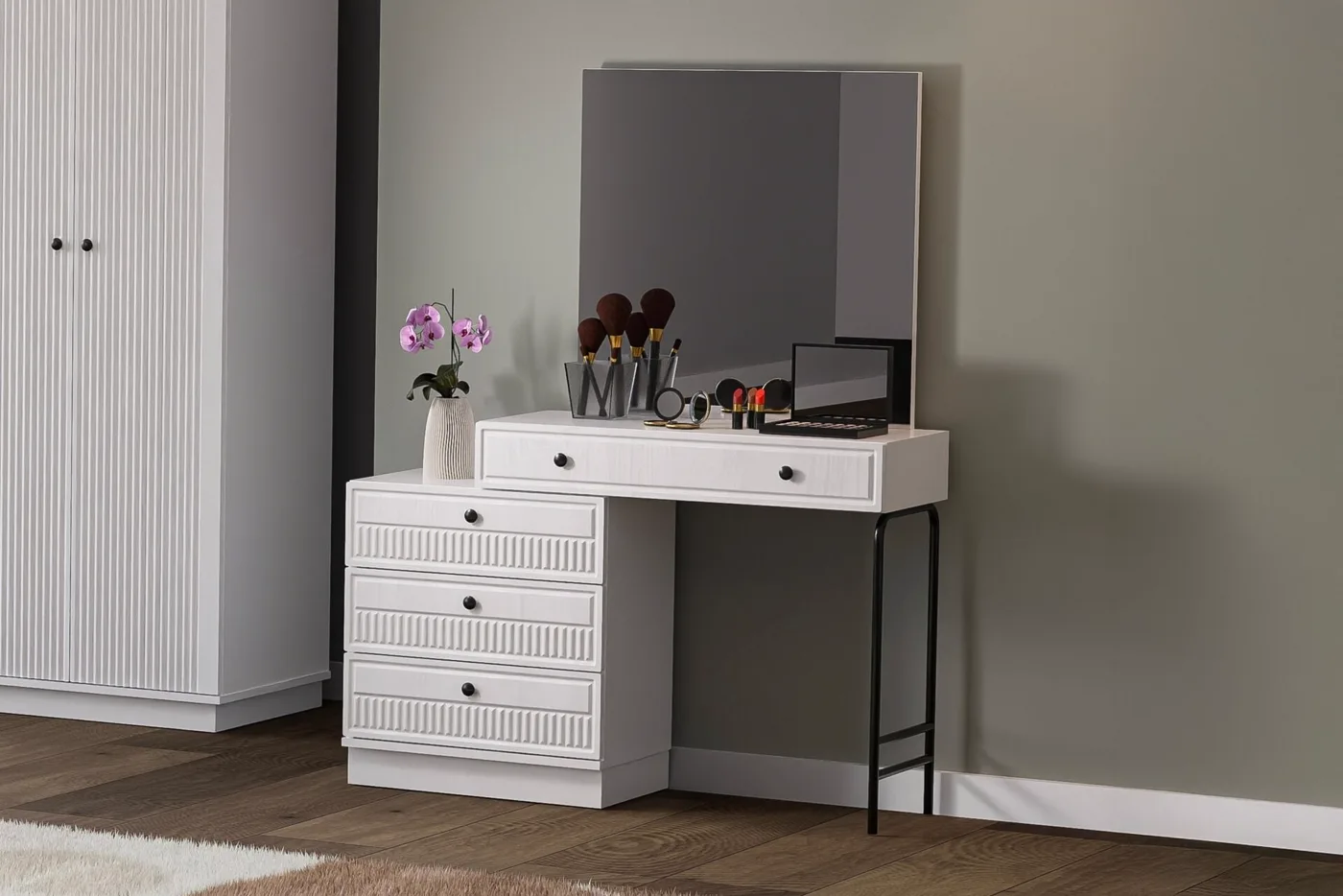 Defne Chest of Drawers - White TN0142