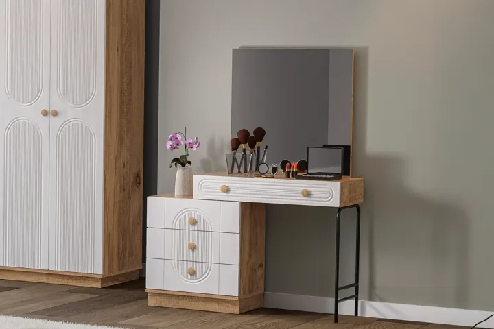 Mira Chest of Drawers - Atlantic Pine / White TN0140