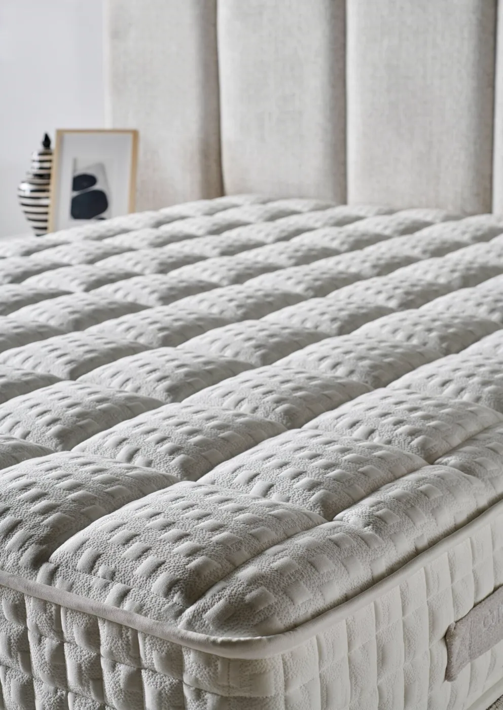 Angel Modern 140 x 190 Double Mattress, Divan Base, Headboard Set CB3309