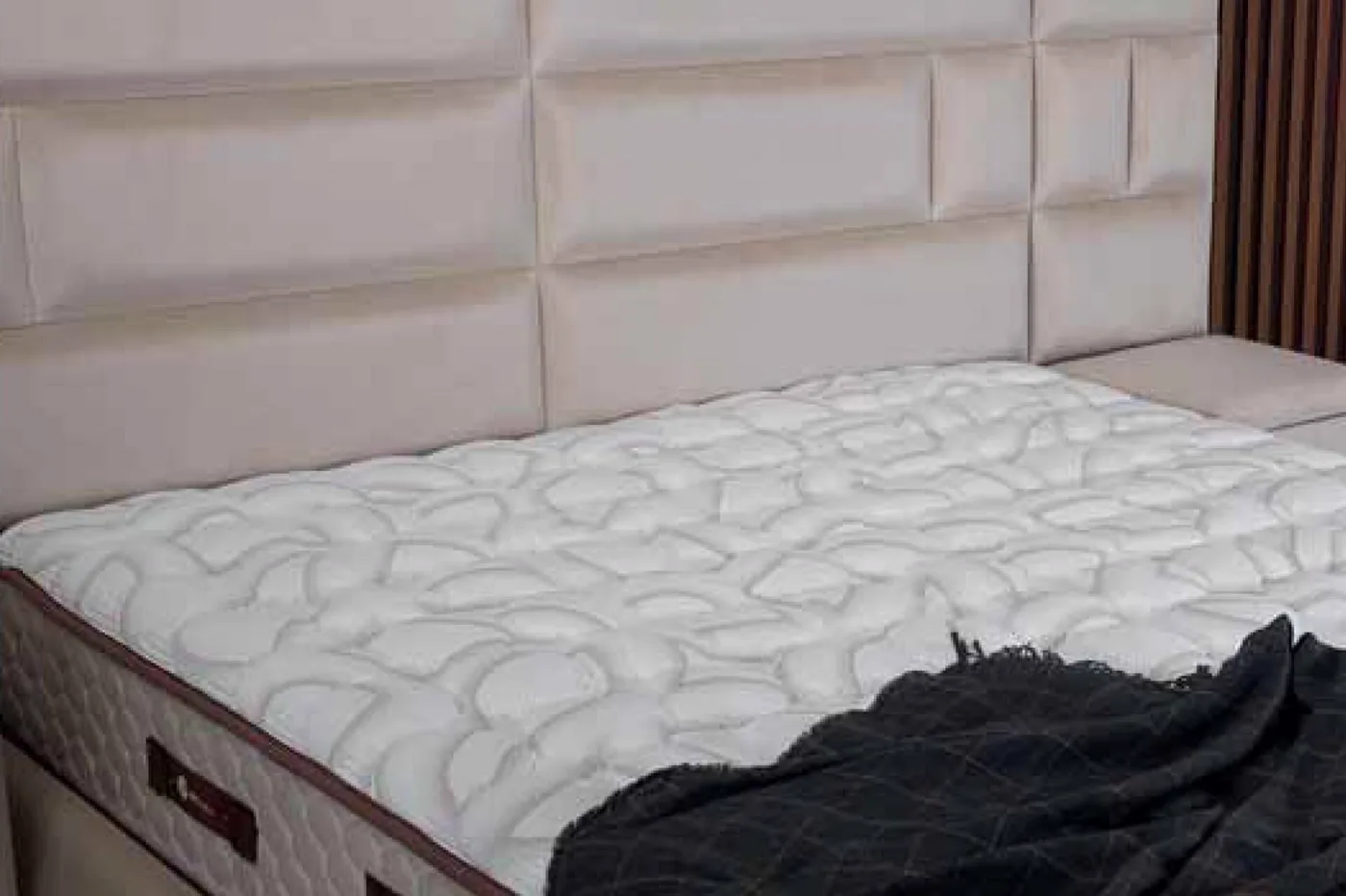 Latex 200x200 Double Mattress, Divan Base & Headboard Set PV1415