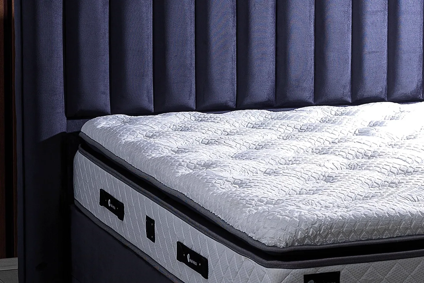 King 180x200 Double Mattress, Divan Base & Headboard Set PV1409
