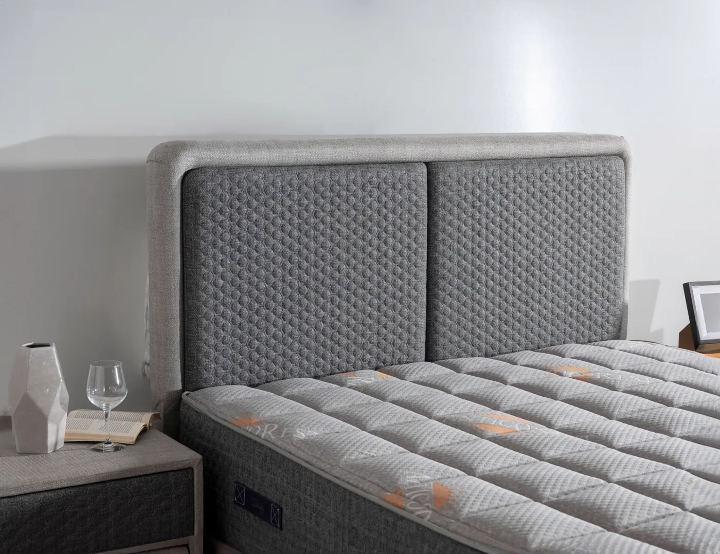Rest Time 150x200 matelas 2 places, sommier et ensemble tête de lit MBL1026