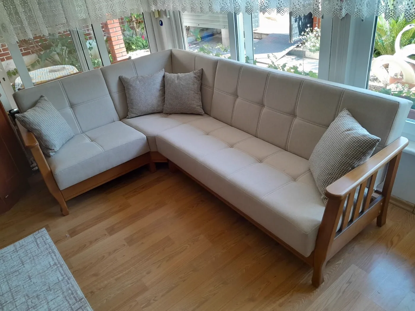 Karya Scandinavian Kitchen Corner Sofa MDN130