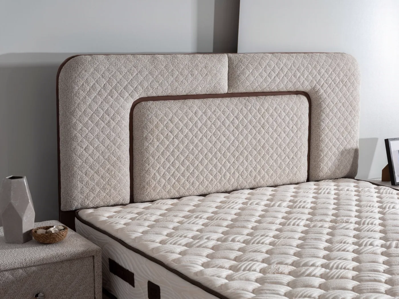 Balance 140x200 Double Mattress, Divan Base & Headboard Set MBL1002