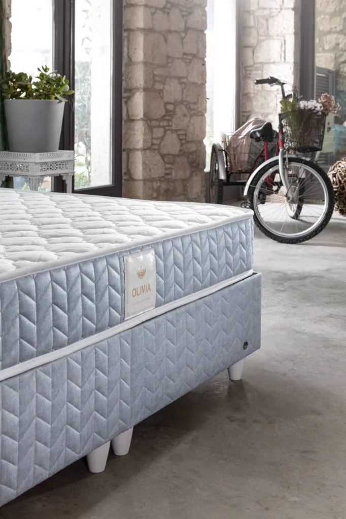 MD Olivia 140x200 Mattress, Divan Base, Headboard Set CB1120