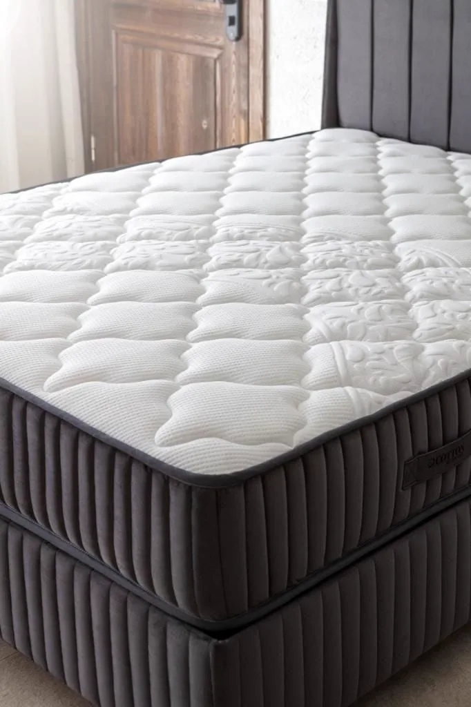 MD Vita 200x200 Double Mattress, Divan Base, Headboard Set CB1111