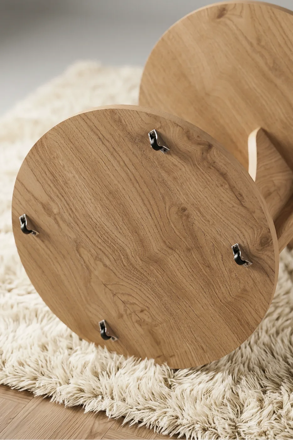 Classic Melamine-faced Chipboard C-Shape Round Side Table, Beige